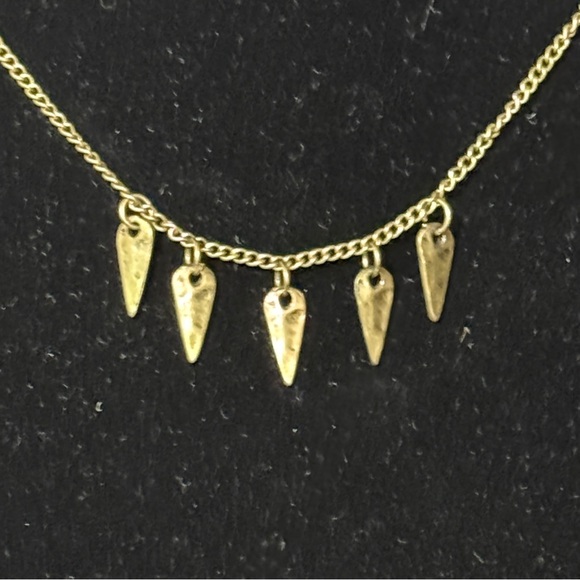 Vintage Women’s Arrowhead Charm Necklace. Vintage used condition. - Picture 5 of 6